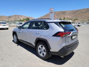 Toyota RAV4 2.0 GX - Image 21