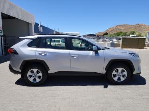 Toyota RAV4 2.0 GX - Image 3