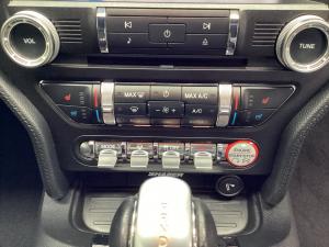 Ford Mustang 5.0 GT fastback auto - Image 14