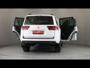 Toyota Land Cruiser 300 3.3D GX-R - Image 24