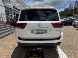 Toyota Land Cruiser 300 3.3D GX-R - Image 5