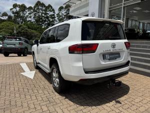 Toyota Land Cruiser 300 3.3D GX-R - Image 18