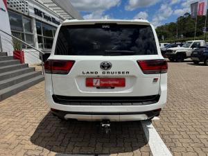 Toyota Land Cruiser 300 3.3D GR-Sport - Image 5