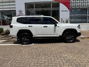 Toyota Land Cruiser 300 3.3D GR-Sport - Image 3