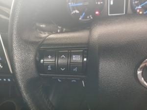 Toyota Hilux 2.8 GD-6 RB Legend 4X4 automaticD/C - Image 9