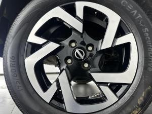 Nissan Magnite 1.0T Acenta CVT - Image 16