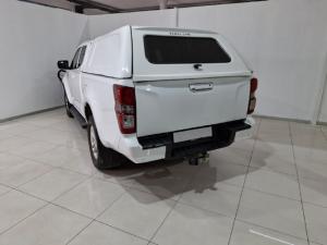 Isuzu D-Max 1.9TD Extended cab LS auto - Image 3