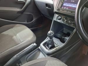 Volkswagen Polo sedan 1.4 Comfortline - Image 5