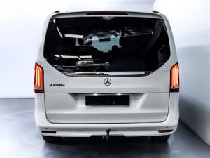 Mercedes-Benz V250d Avantgarde AMG automatic - Image 6