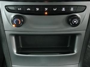 Opel Astra hatch 1.0T Essentia - Image 10