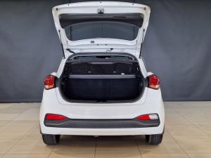 Hyundai i20 1.2 Fluid - Image 6