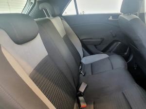 Hyundai i20 1.2 Fluid - Image 8