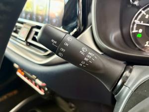 Suzuki Baleno 1.5 GLX manual - Image 11