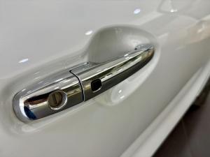 Suzuki Baleno 1.5 GLX manual - Image 17