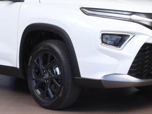 Toyota Urban Cruiser 1.5 XR manual - Image 8