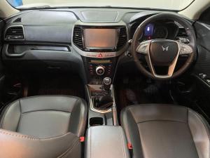 Mahindra XUV300 1.5TD W8 - Image 9
