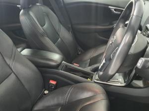Volvo V40 D2 Inscription - Image 14