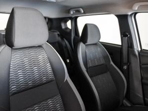 Nissan Magnite 1.0 Visia auto - Image 12