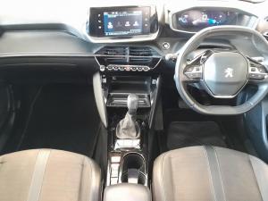Peugeot 2008 1.2T Allure - Image 9