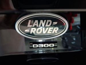 Land Rover Discovery D300 R-Dynamic HSE - Image 13
