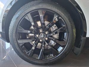 Land Rover Discovery D300 R-Dynamic HSE - Image 3