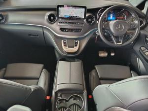 Mercedes-Benz V-Class V300d Exclusive - Image 12