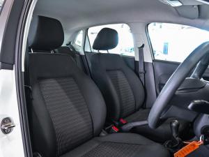 Volkswagen Polo Vivo hatch 1.4 Trendline - Image 13