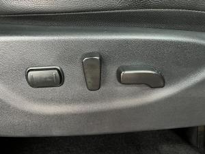 Nissan Navara 2.5DDTi double cab LE Plus 4x4 - Image 15