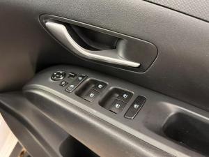 Hyundai Tucson 2.0D Elite - Image 19