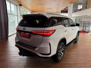 Toyota Fortuner 2.4GD-6 auto - Image 6