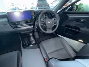 Lexus ES 300h EX - Image 13