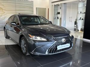 Lexus ES 300h EX - Image 3