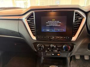 Isuzu D-Max 1.9TD Extended cab LS manual - Image 18