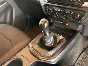 Isuzu D-Max 1.9TD Extended cab LS manual - Image 19