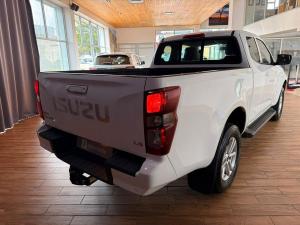 Isuzu D-Max 1.9TD Extended cab LS manual - Image 6
