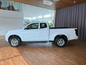 Isuzu D-Max 1.9TD Extended cab LS manual - Image 9