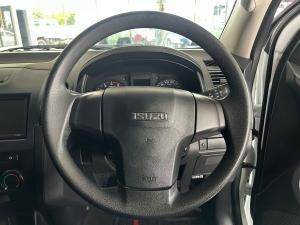 Isuzu D-Max Gen 6 250c single cab Fleetside - Image 21