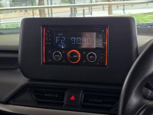 Suzuki Swift 1.2 GL - Image 11