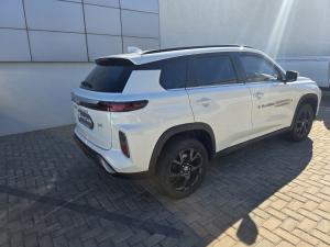 Toyota Urban Cruiser 1.5 XR manual - Image 2