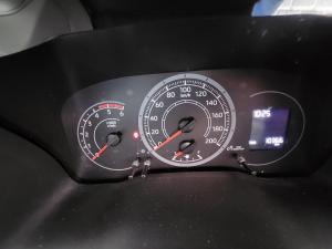 Toyota Quantum 2.8 LWB panel van manual - Image 9