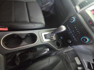 Ford Everest 2.2TDCi XLT - Image 12