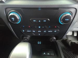 Ford Everest 2.2TDCi XLT - Image 16