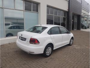 Volkswagen Polo sedan 1.4 Trendline - Image 2
