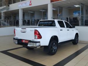 Toyota Hilux 2.4GD-6 double cab 4x4 Raider manual - Image 2