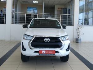 Toyota Hilux 2.4GD-6 double cab 4x4 Raider manual - Image 4