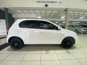 Toyota Etios 1.5 Xs/SPRINT 5-Door - Image 3