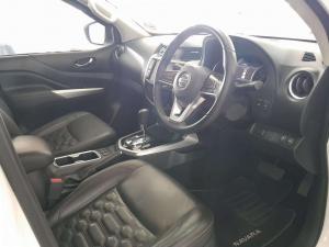 Nissan Navara 2.5DDTI LE/LE Plus automatic D/C - Image 8