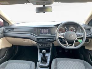 Volkswagen Polo sedan 1.6 manual - Image 10