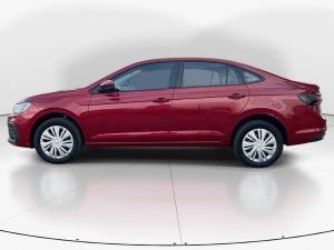 Volkswagen Polo sedan 1.6 manual - Image 4