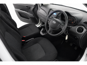 Hyundai i10 1.1 Motion - Image 10